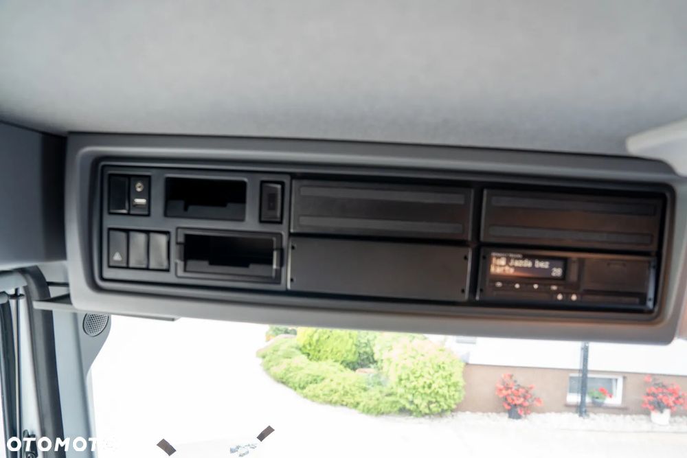 Renault K 440 6X6 - 27