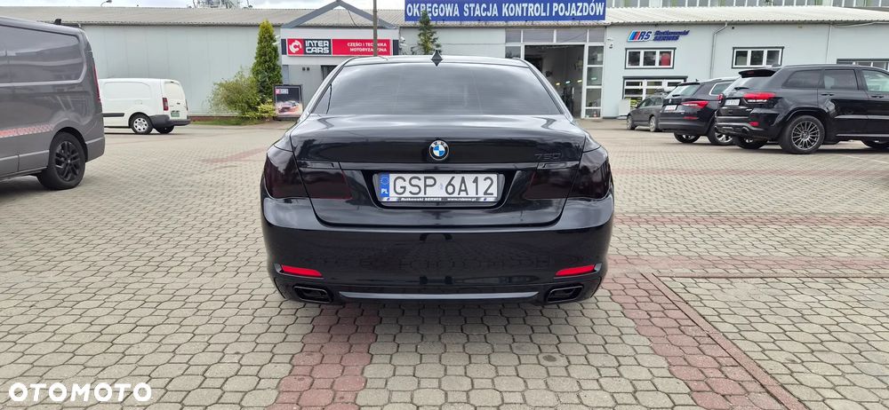 BMW Seria 7 750i - 3
