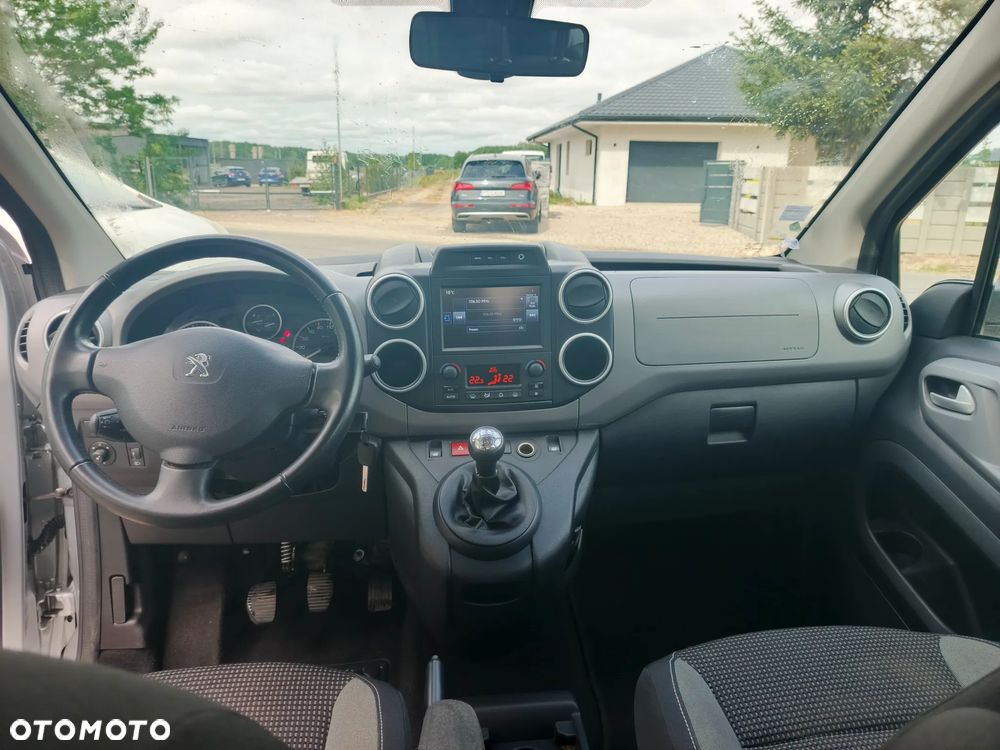 Volkswagen Golf 1.6 TDI DPF BlueMotion Technology MATCH - 13