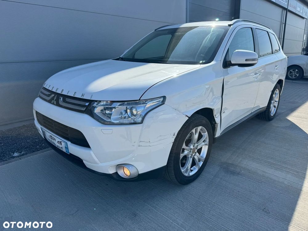 Mitsubishi Outlander - 14
