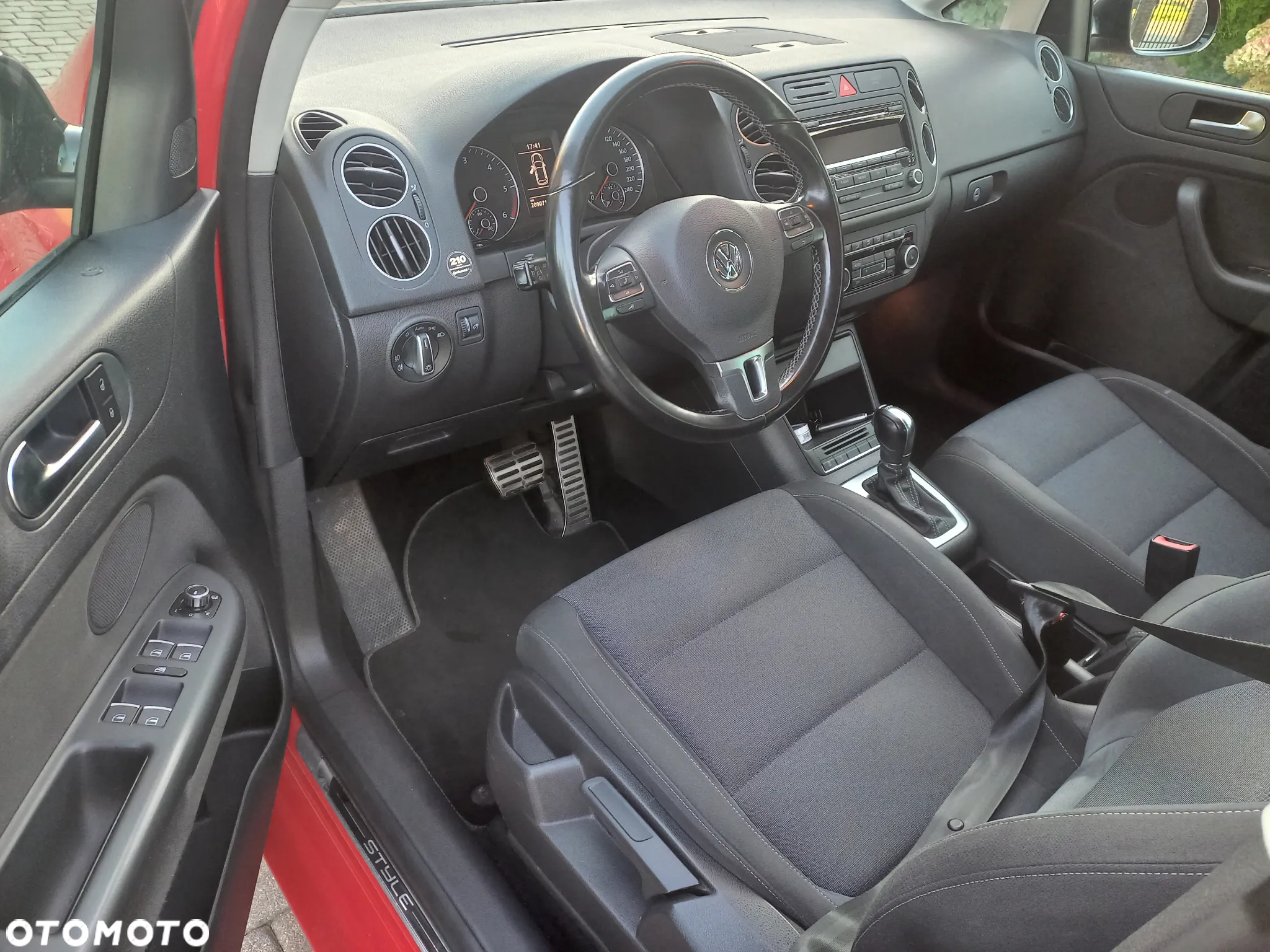 Volkswagen Golf 1.6 TDI BlueMotion Technology DSG Comfortline - 8