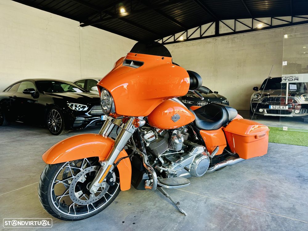 Harley-Davidson FLHXS Street Glide Special - 1
