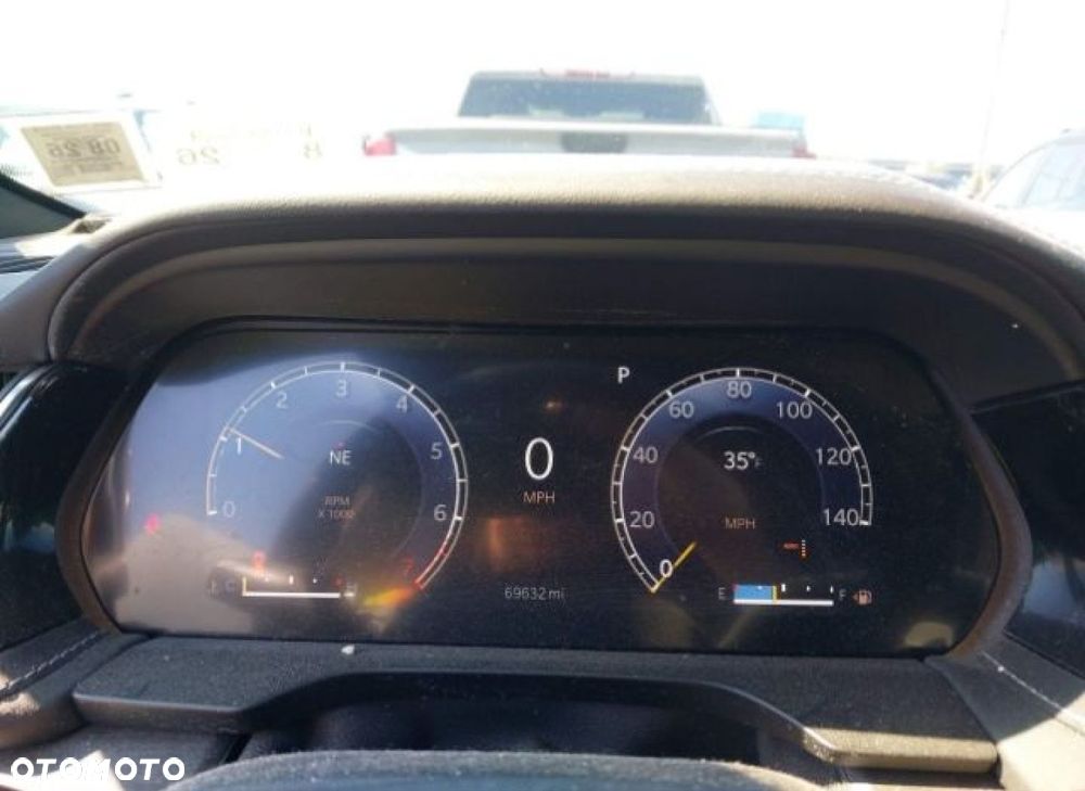 Jeep Grand Cherokee - 14