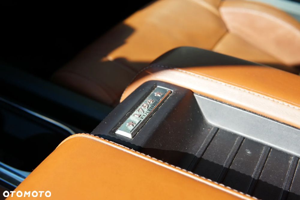 Toyota Tundra 5.7 4x2 Double Cab Limited - 18