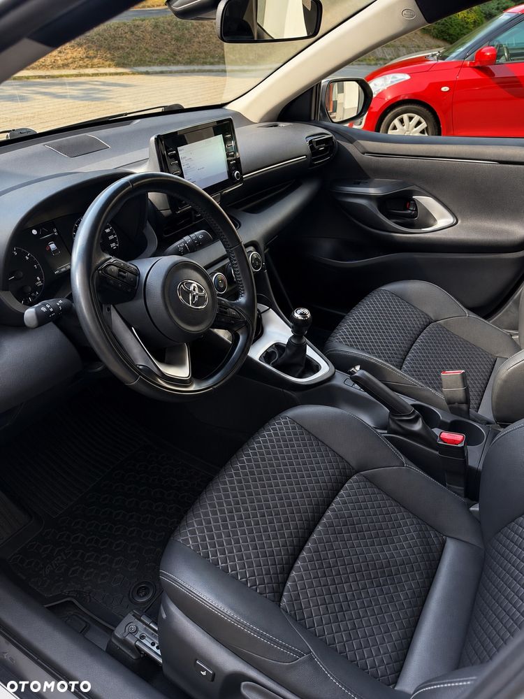 Toyota Yaris 1.5 Comfort - 2