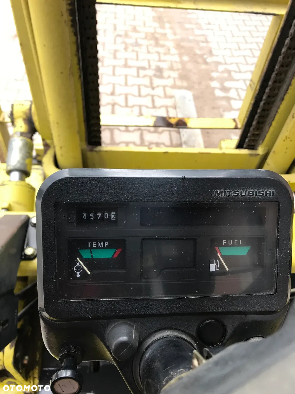 Mitsubishi FG20 - 6