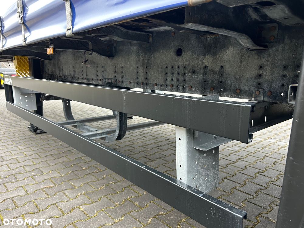 Schmitz Cargobull SCB S3T - 17