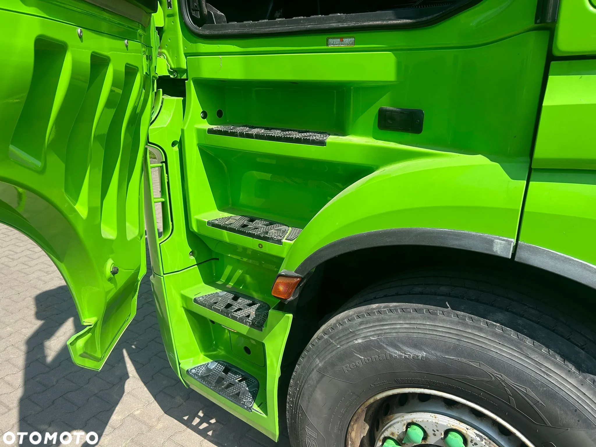 Mercedes-Benz Actros 2551 - 18