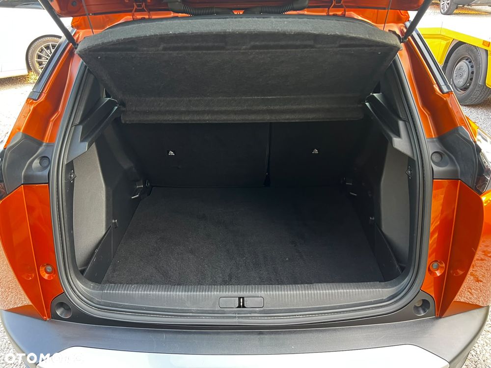Peugeot 2008 PureTech 130 Allure - 28