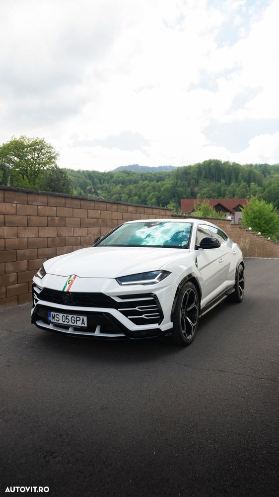Lamborghini URUS - 1
