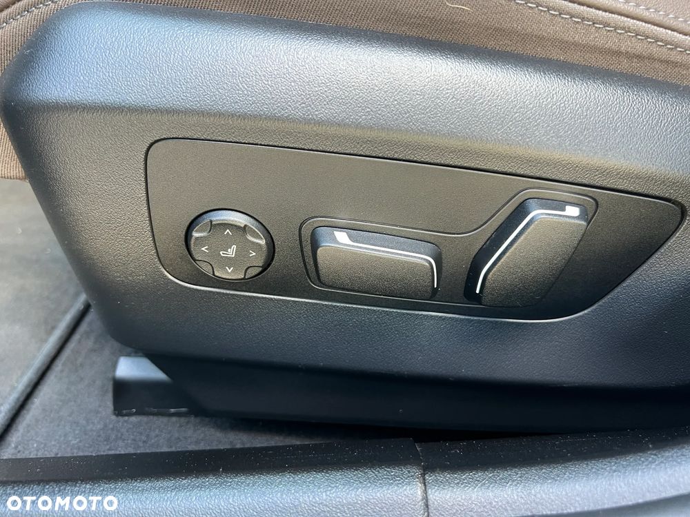 BMW Seria 5 530e PHEV - 26