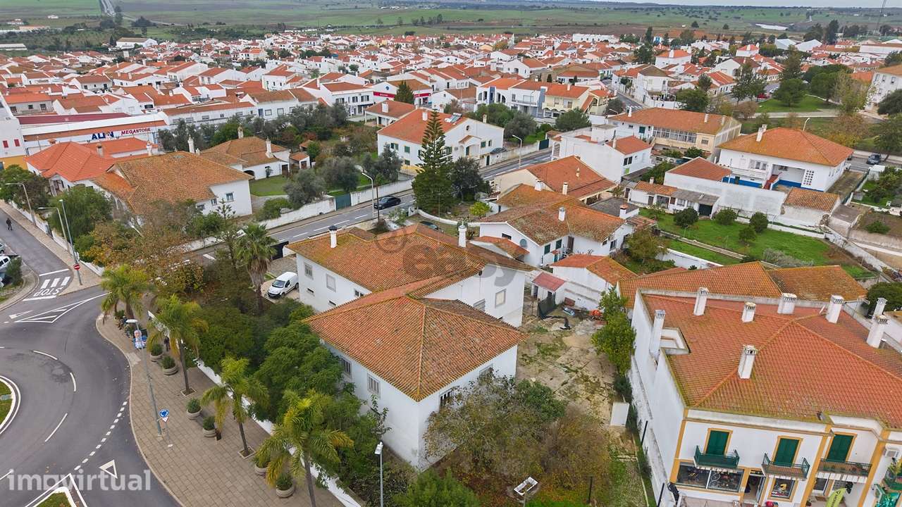 Moradia Senhorial com 16 divisões com Arrumos e Jardim, centro - Grande imagem: 2/60