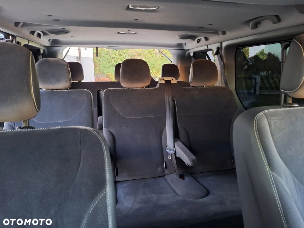 Renault Trafic FAP Passenger Black Edition - 31
