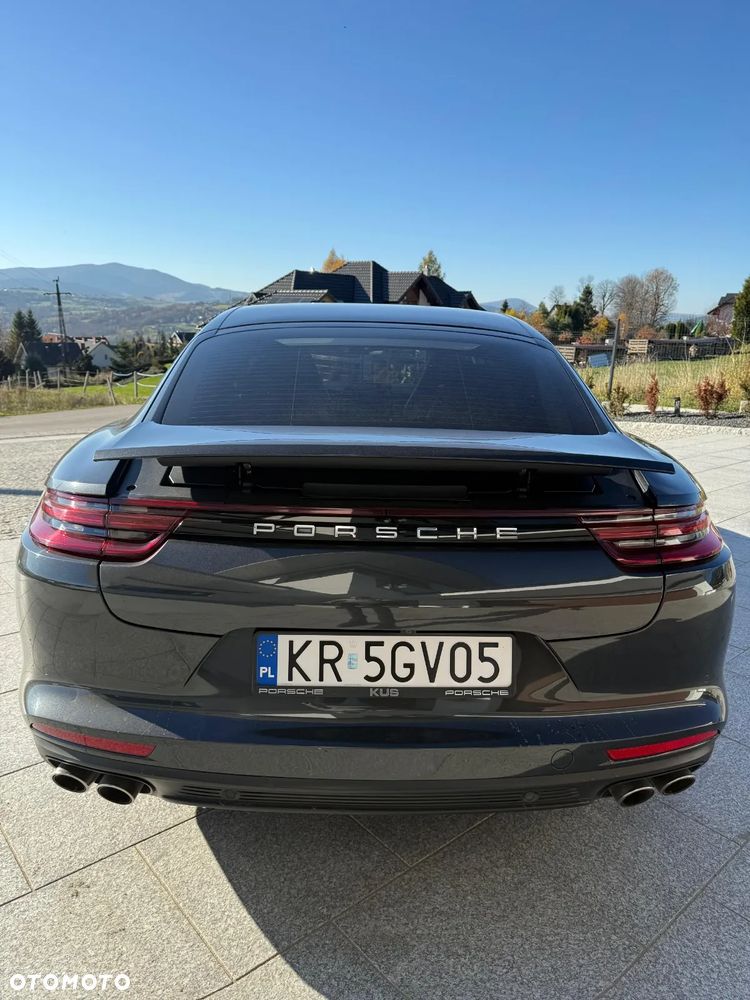 Porsche Panamera 4S - 4