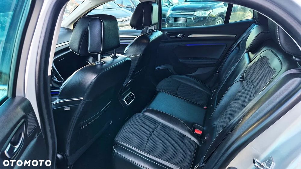 Renault Megane ver-1-3-tce-fap-r-s-line - 31