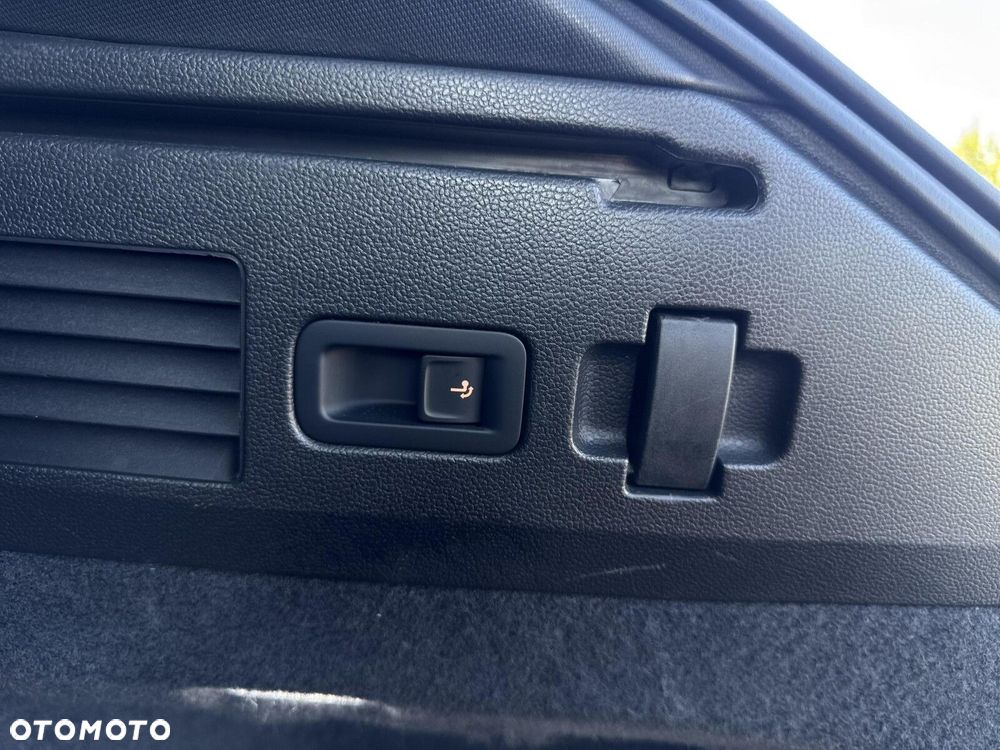 Volkswagen Arteon 2.0 TDI R-Line DSG - 34