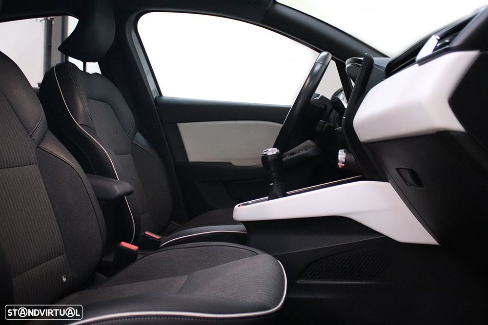 Renault Clio 1.0 TCe Techno - 23