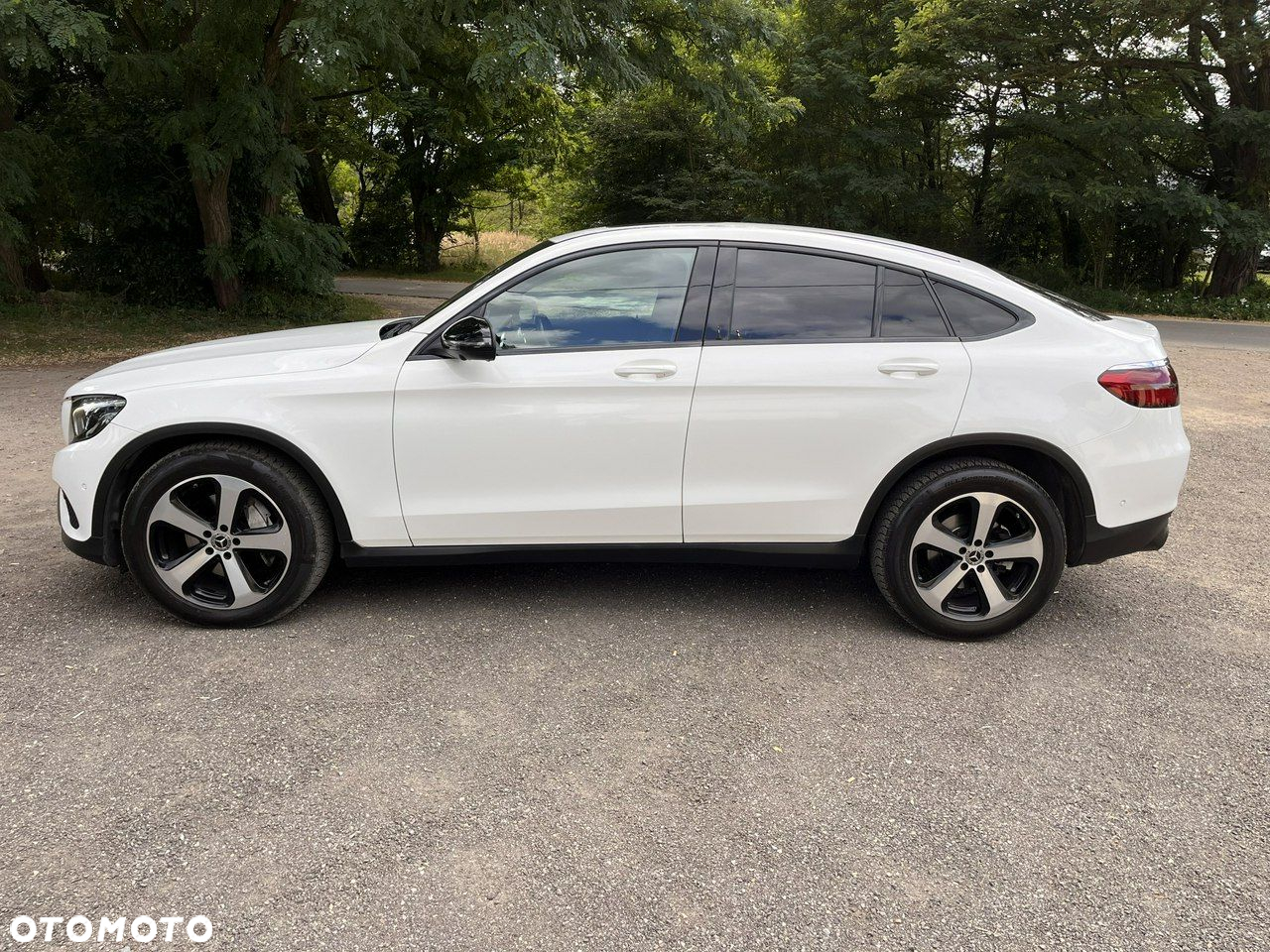 Mercedes-Benz GLC - 11