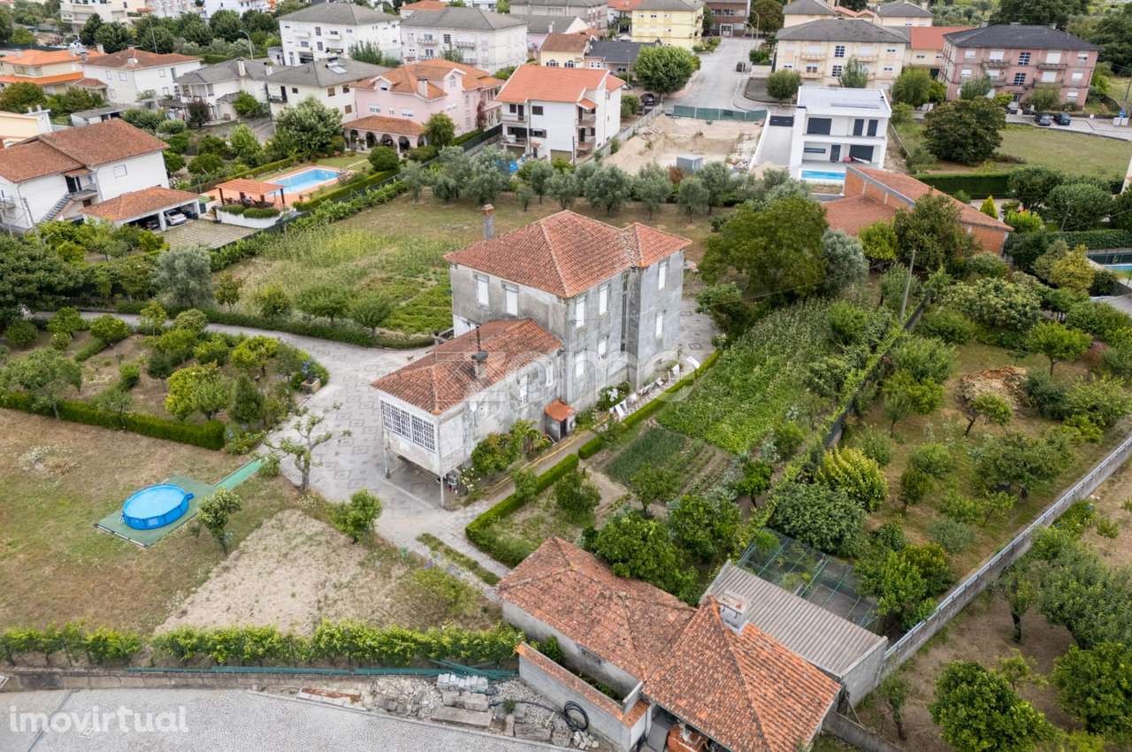 Moradia histórica T6 no centro de Nelas - Grande imagem: 5/39