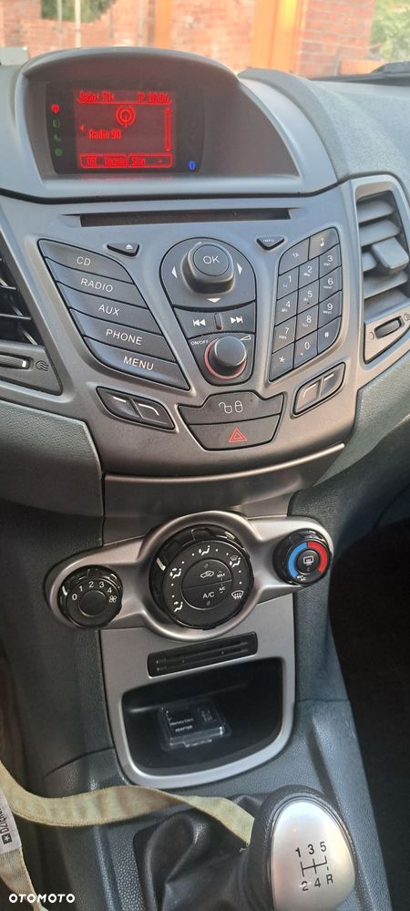 Ford Fiesta 1.25 Champions Edition - 25