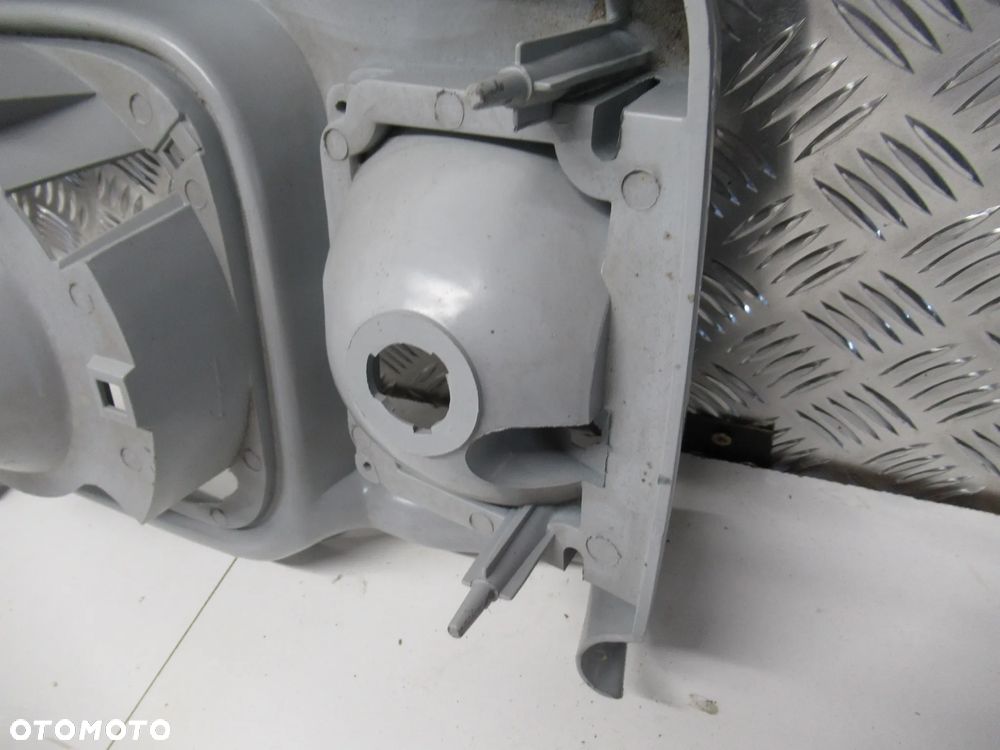NOWA obudowa okular lampy przedniej prawej Chevrolet El Camino Malibu - 5
