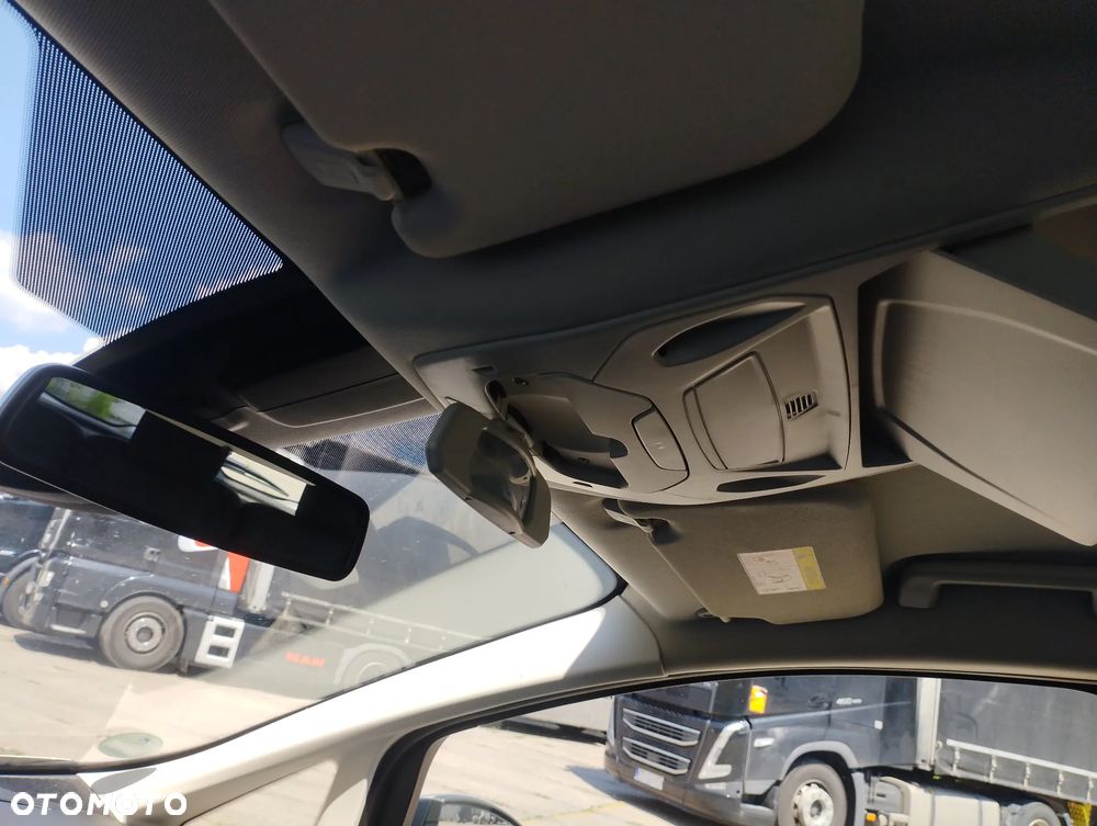 Ford C-MAX 1.5 EcoBoost Start-Stop-System Titanium - 37