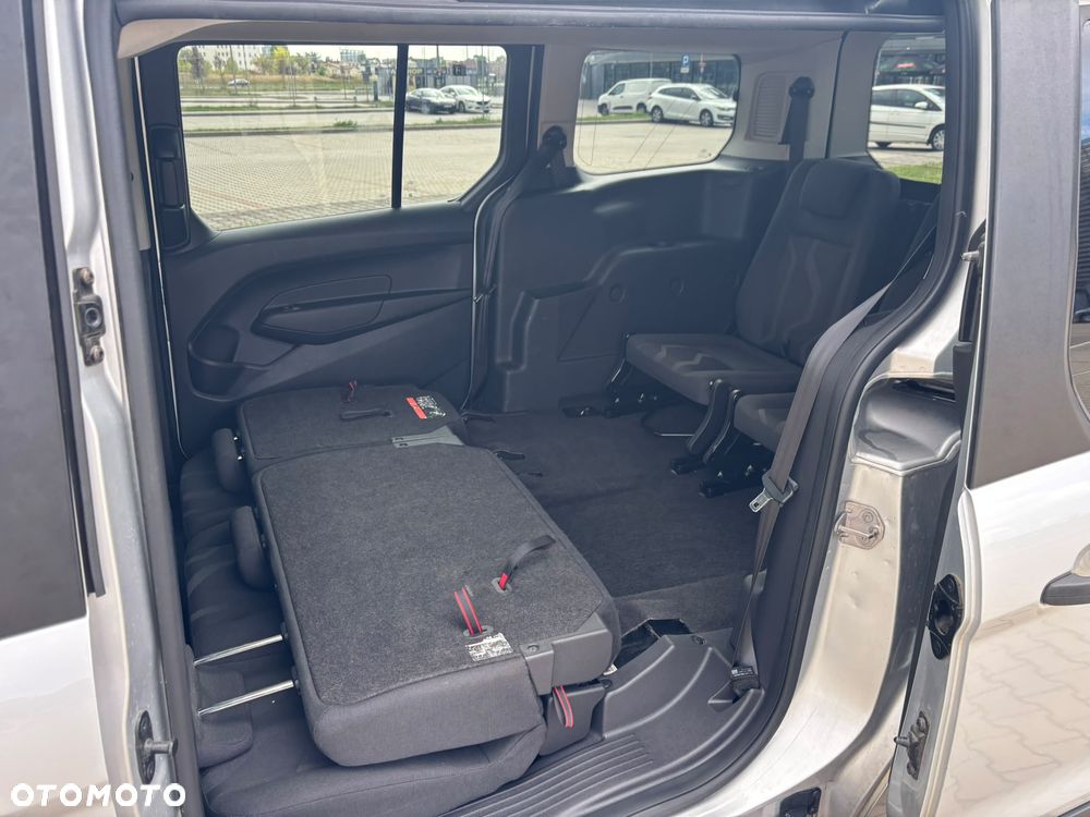 Ford Tourneo Connect Grand - 25