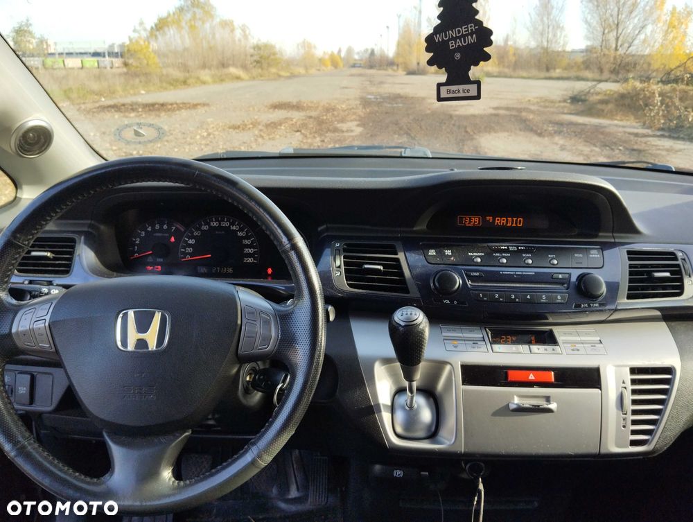 Honda FR-V - 8