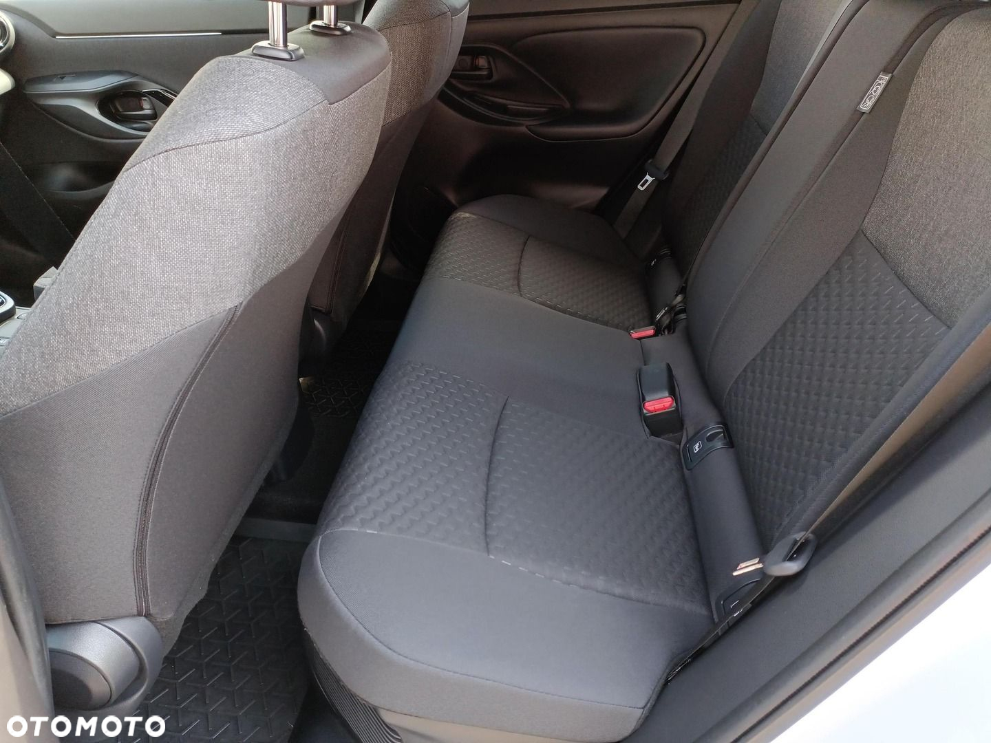 Toyota Yaris Cross - 12