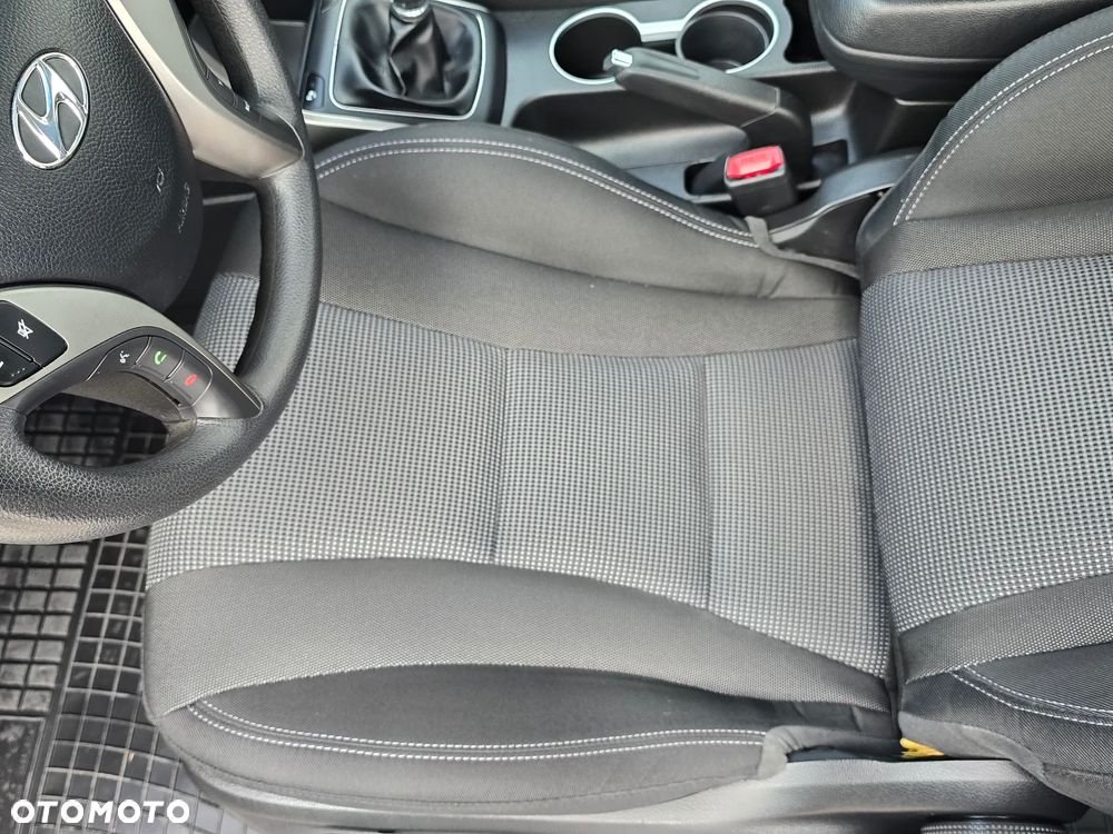 Hyundai i30 1.4 Passion - 21