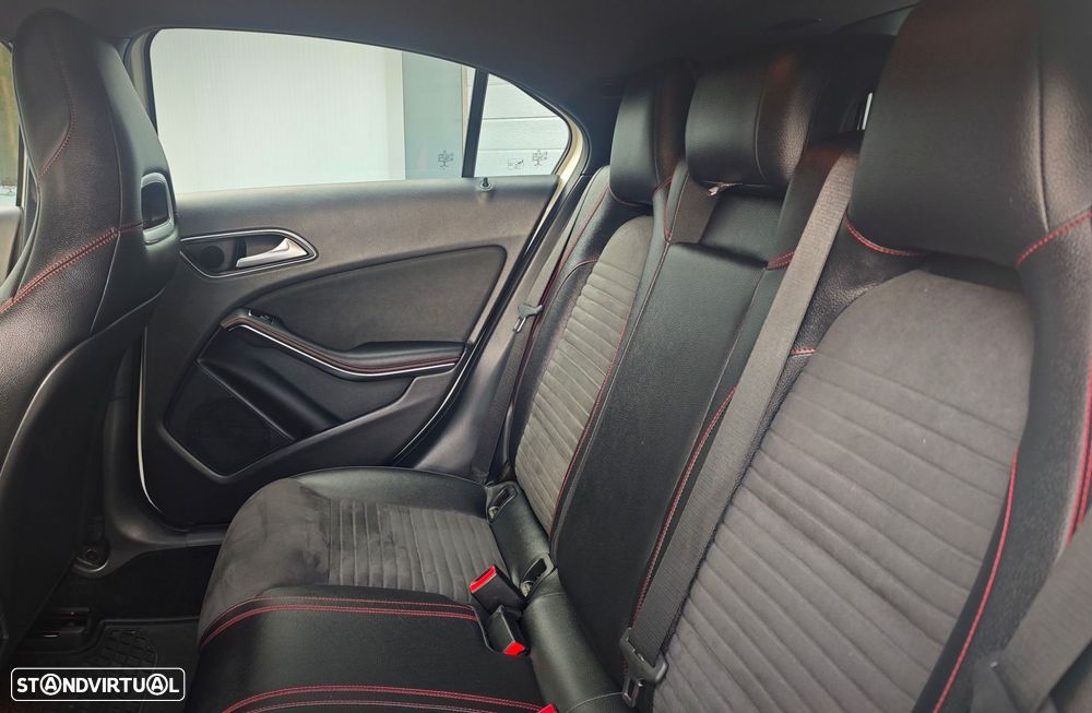 Mercedes-Benz A 180 d AMG Line - 19