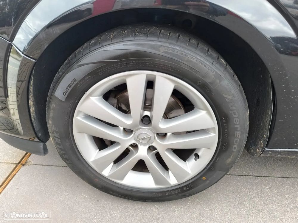 Opel Astra GTC 1.3 CDTI - 11