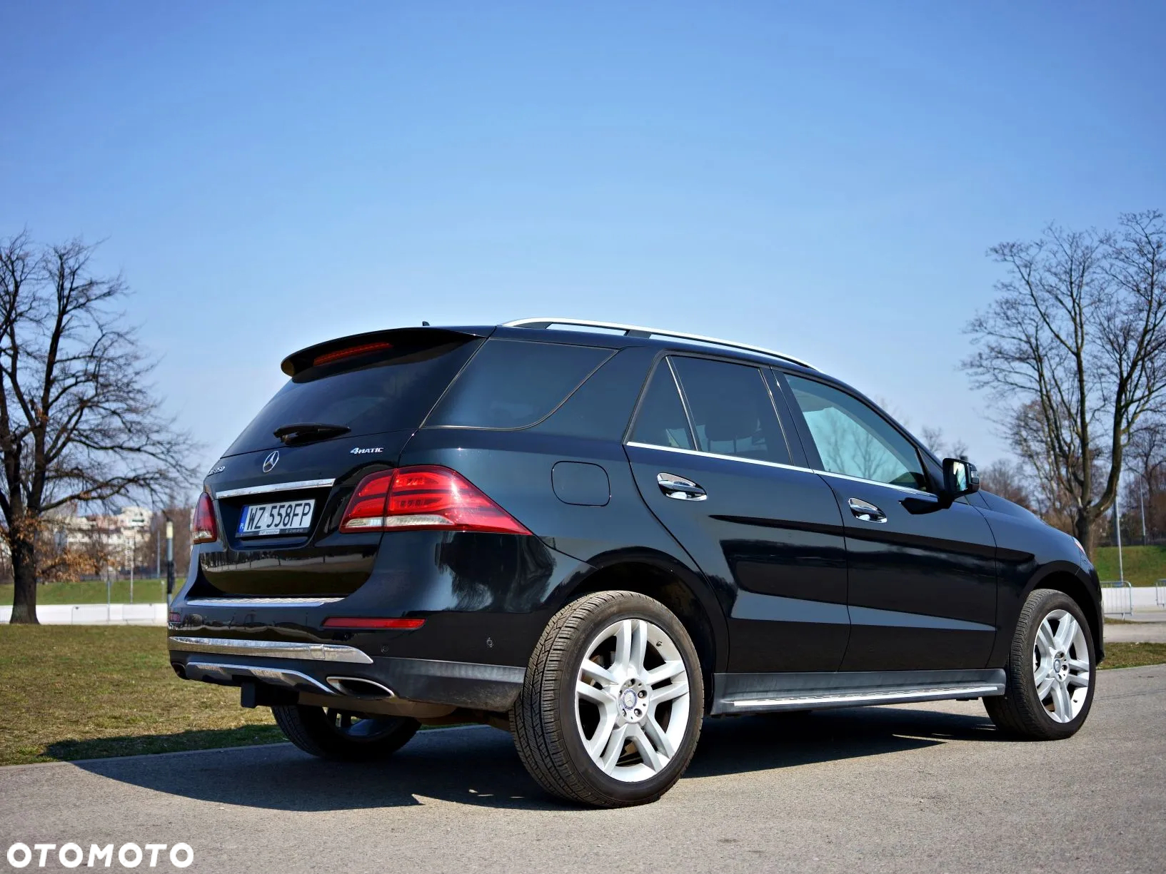 Mercedes-Benz GLE - 12