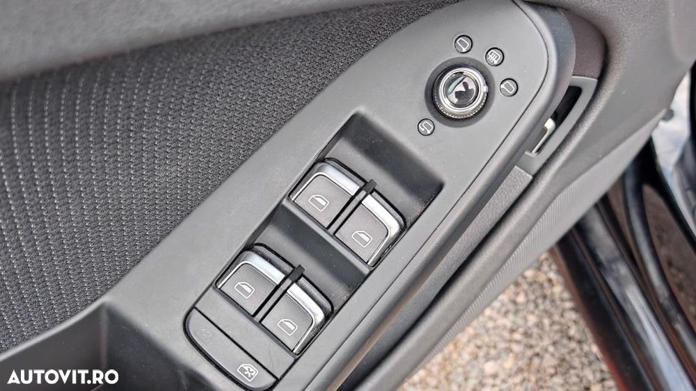 Audi A4 Limuzina 2.0 TDI DPF multitronic S line Sportpaket - 24