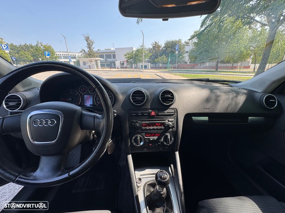 Audi A3 Sportback 2.0 TDi — fotografia 14