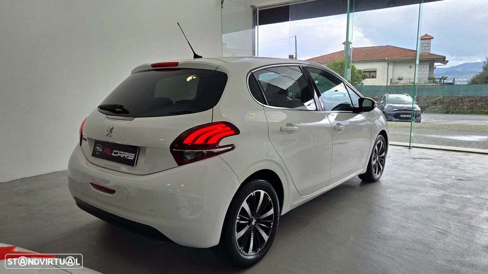 Peugeot 208 1.2 PureTech Allure - 3
