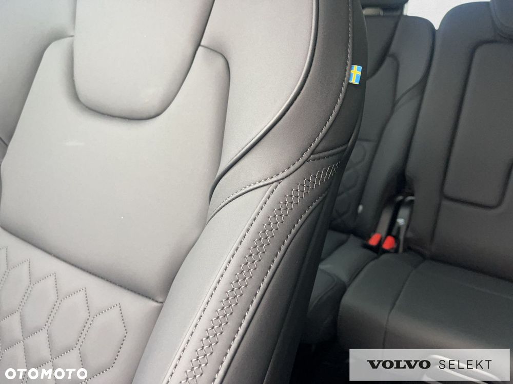 Volvo XC 90 - 25