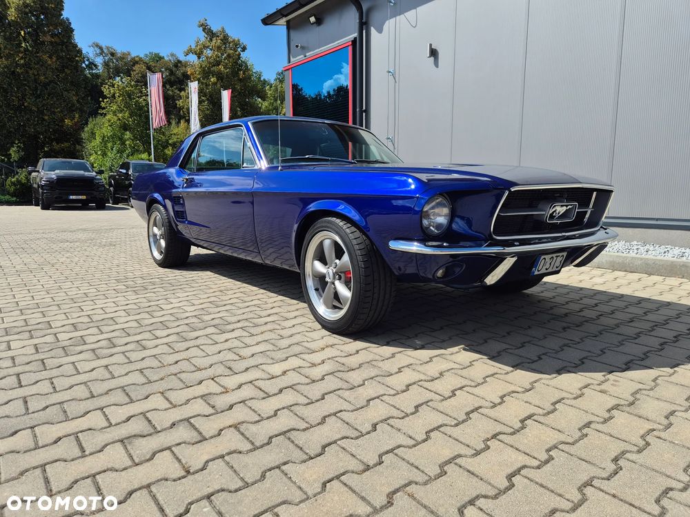 Ford Mustang - 6