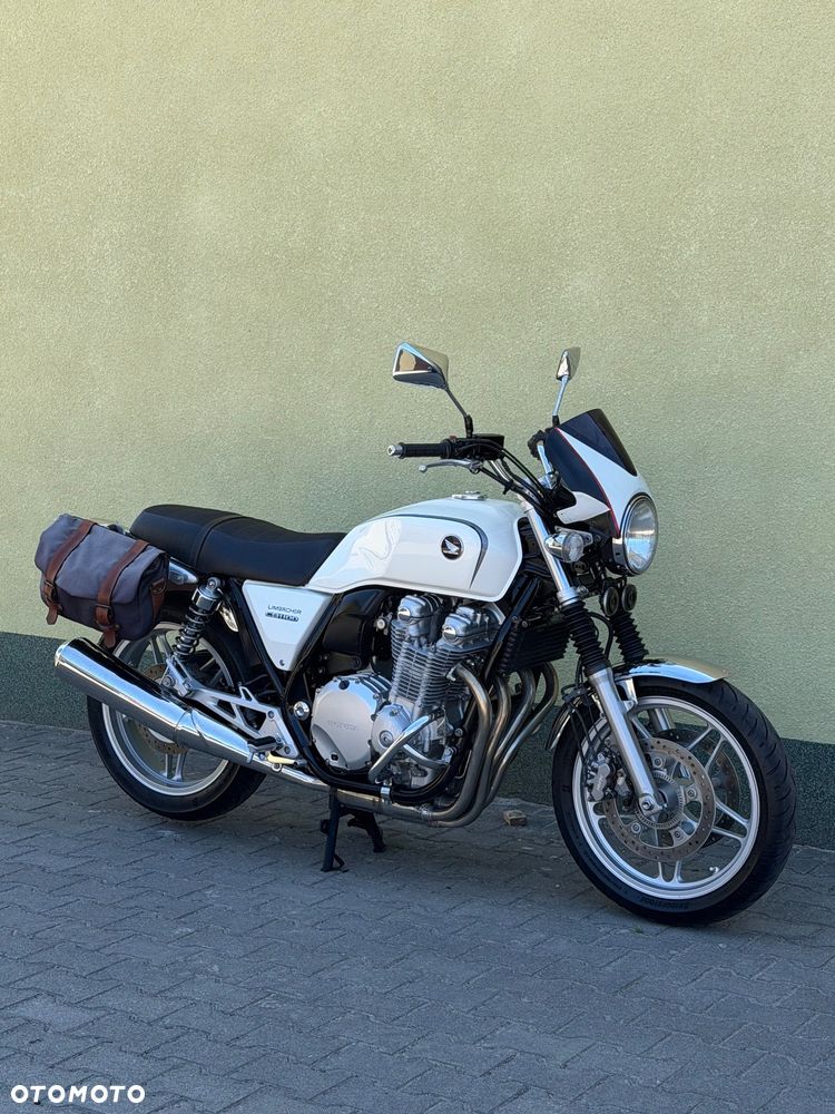 Honda CB - 1