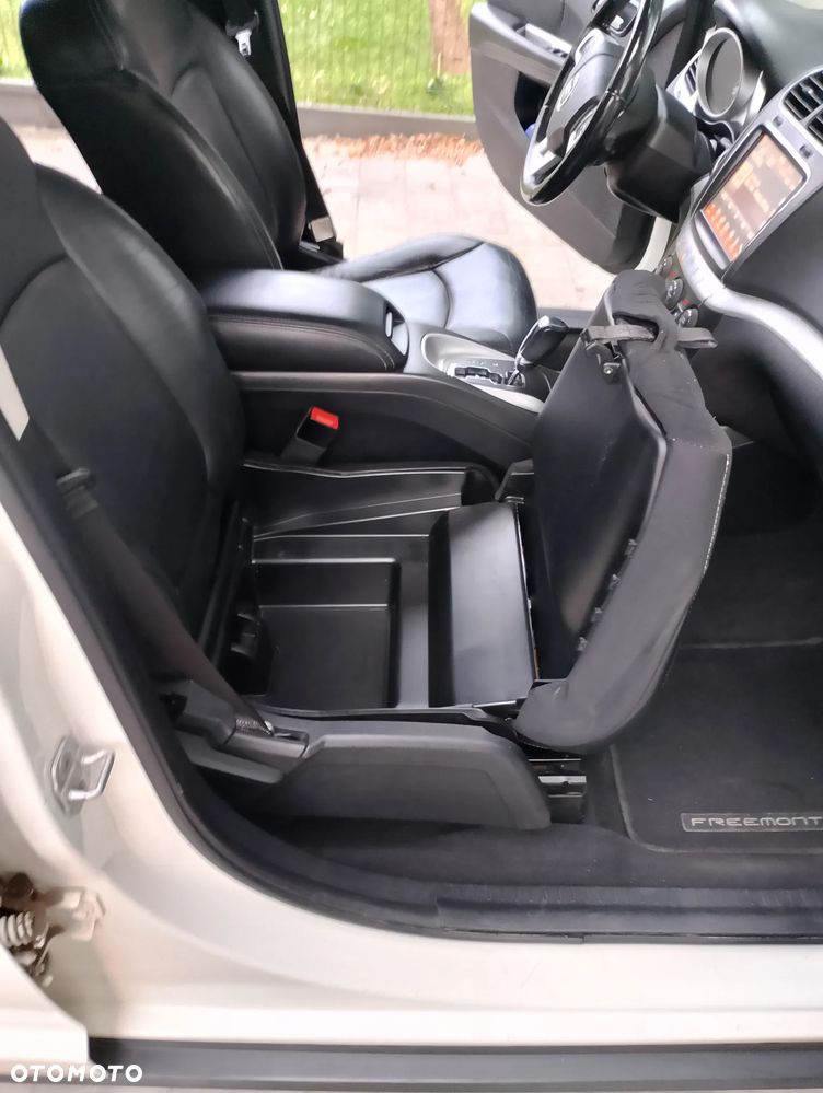 Fiat Freemont 2.0 Multijet Lounge AWD - 23