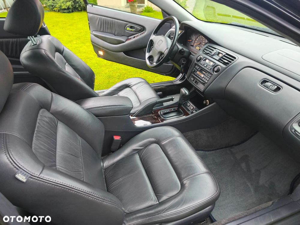 Honda Accord 3.0i ES - 30