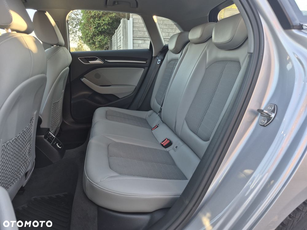 Audi A3 Sportback - 16