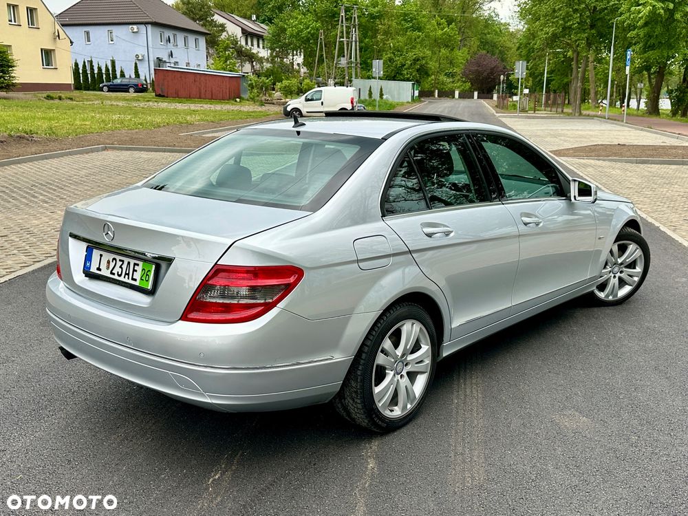 Mercedes-Benz Klasa C 180 BlueEFFICIENCY Avantgarde - 12