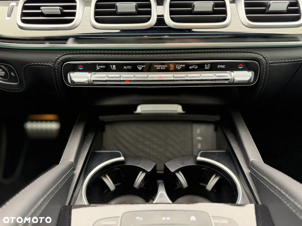 Mercedes-Benz GLS - 30