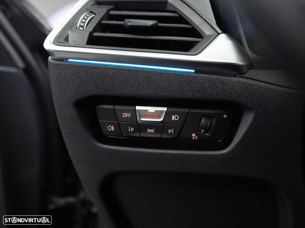BMW 330 e Line Luxury Auto - 21