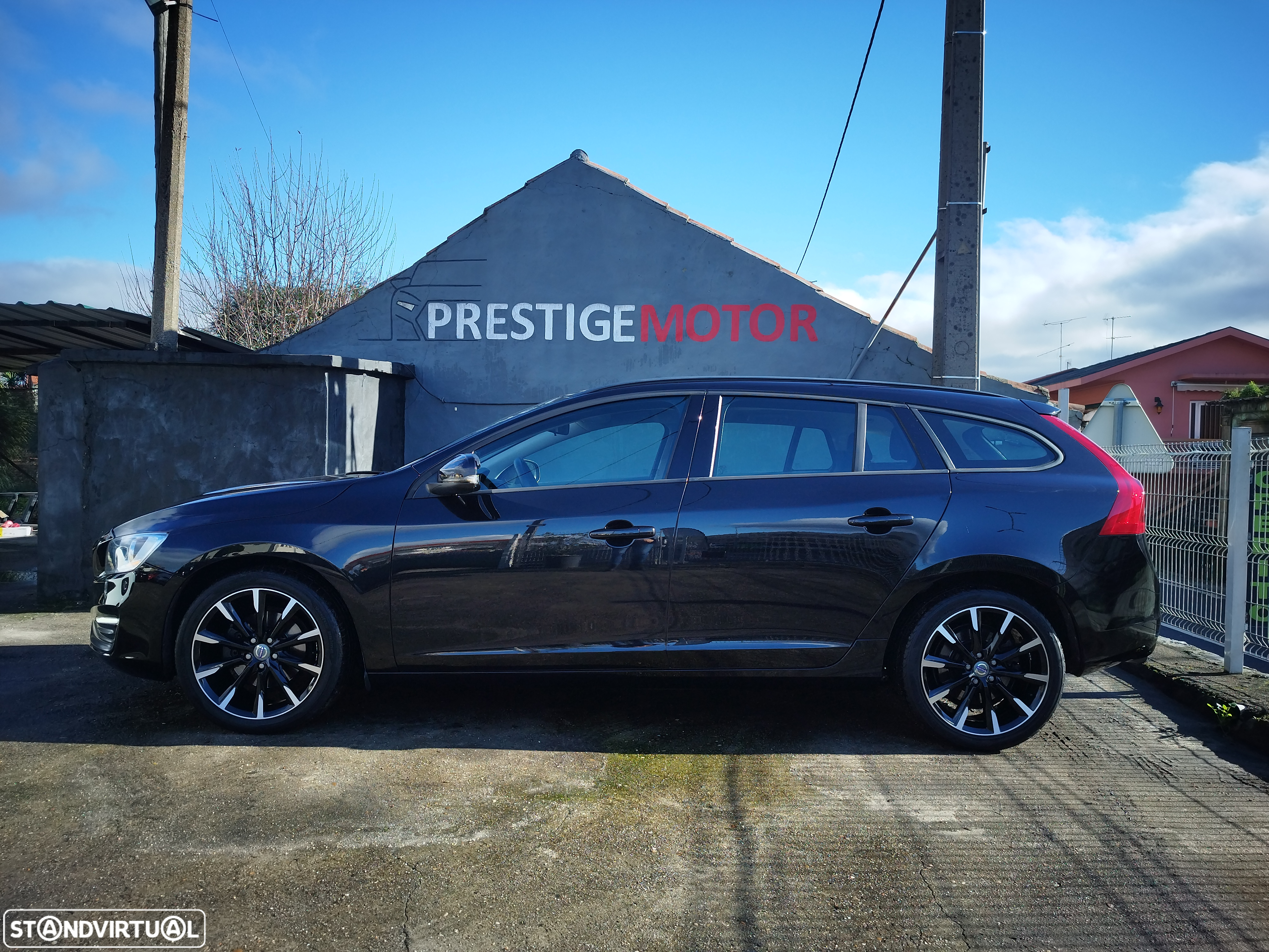 Volvo V60 D2 Momentum - 4