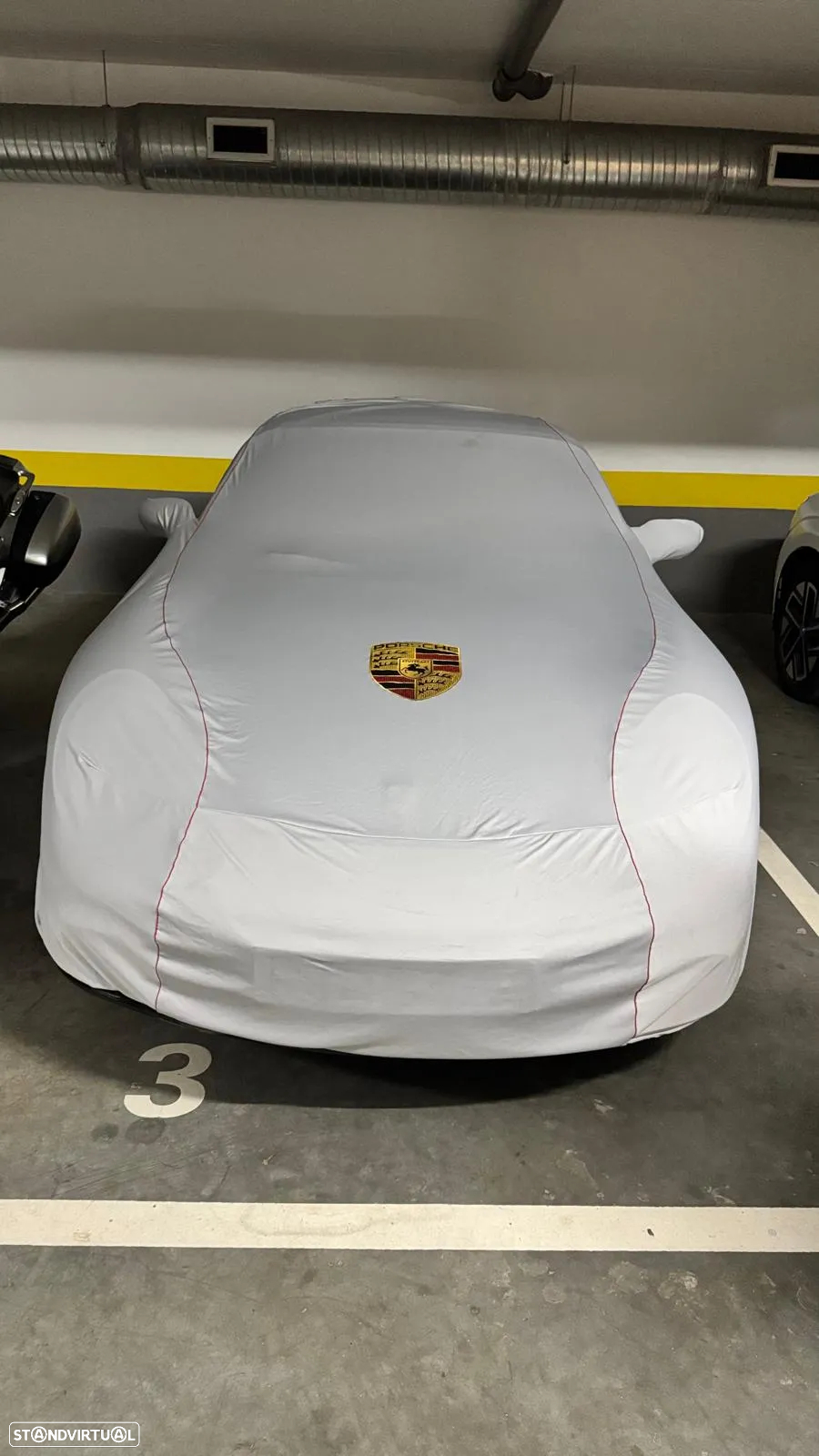Porsche 911 (996) Carrera 4 - 24