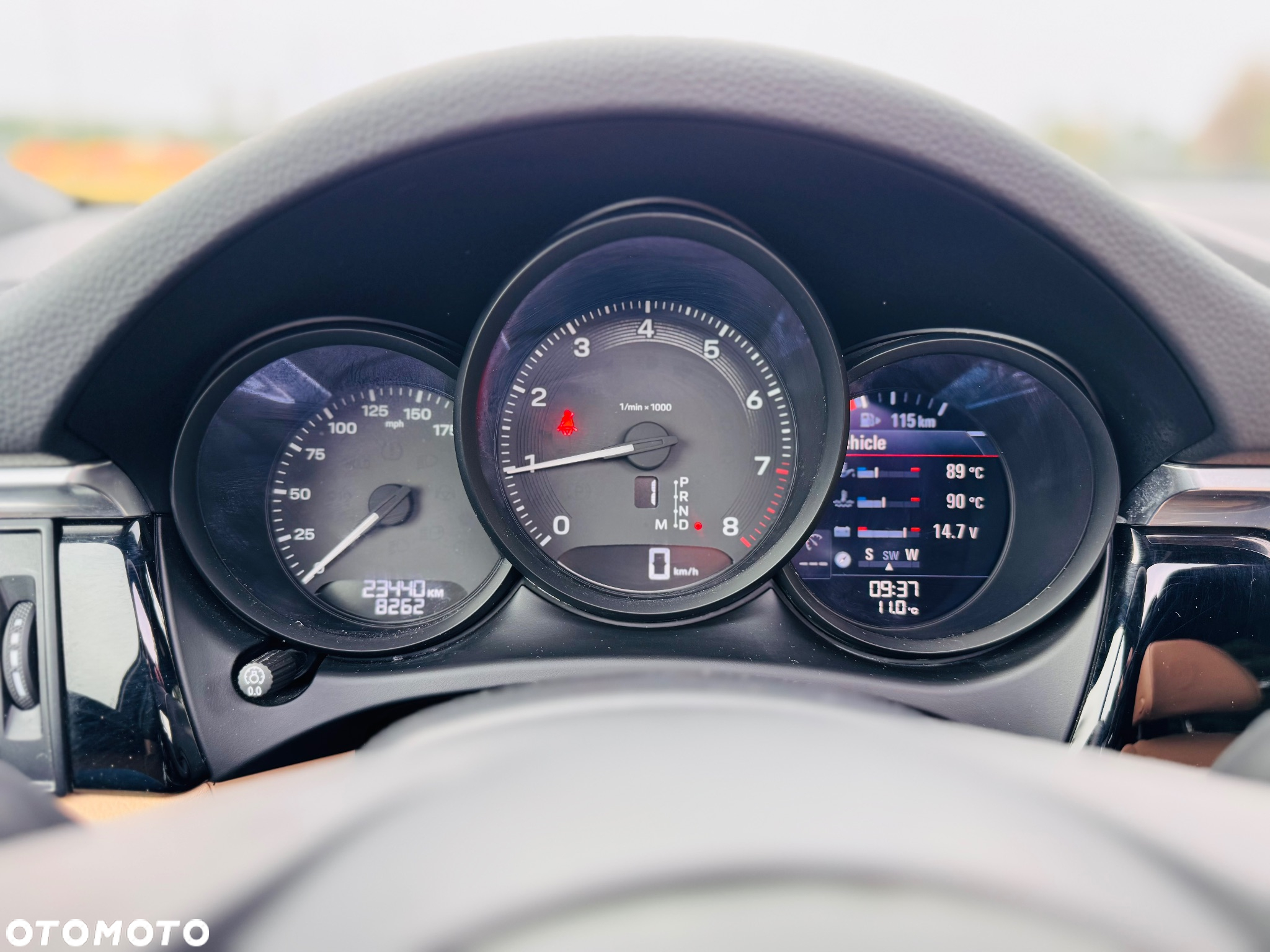 Porsche Macan Standard - 36