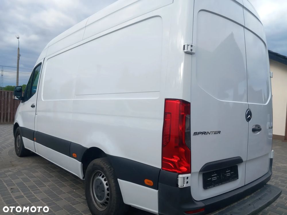Mercedes-Benz Sprinter - 7