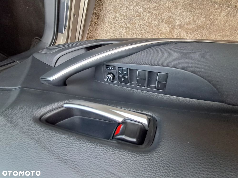 Toyota Corolla - 23